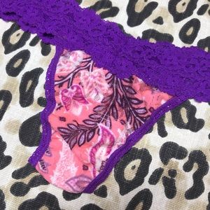 Hanky Panky Floral Paisley Lace Thong